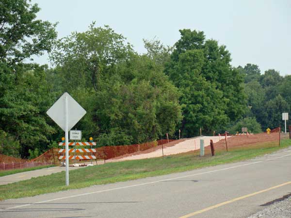 Bike path connector between Kensington Metropark and Milford-Kensington Bike trail