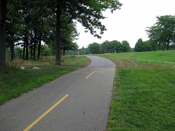 Kensington Metropark paved bike path and rollerski connector trail to the Milford-Kensington Bikeway