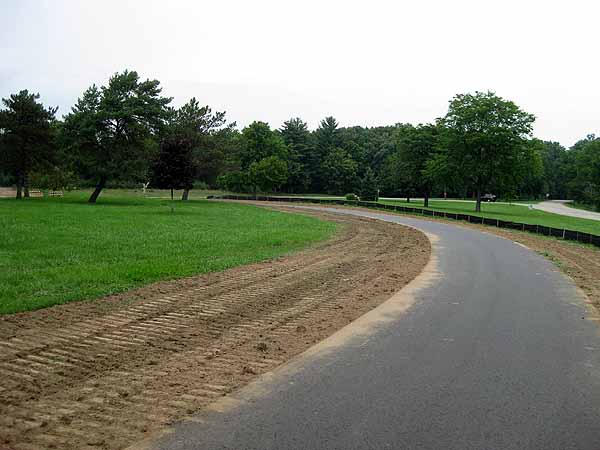 Kensington Metropark paved bike path and rollerski connector trail to the Milford-Kensington Bikeway