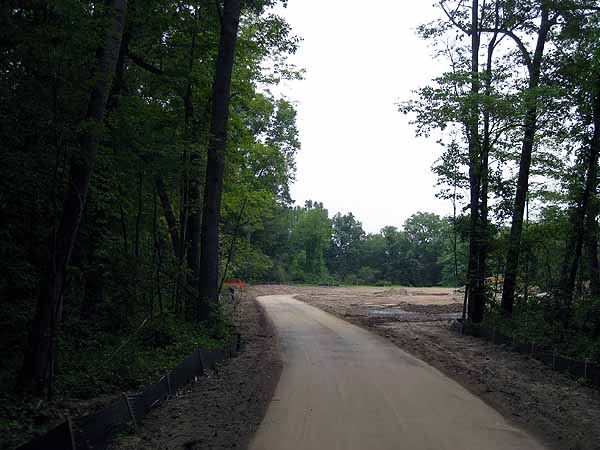 Kensington Metropark paved bike path and rollerski connector trail to the Milford-Kensington Bikeway