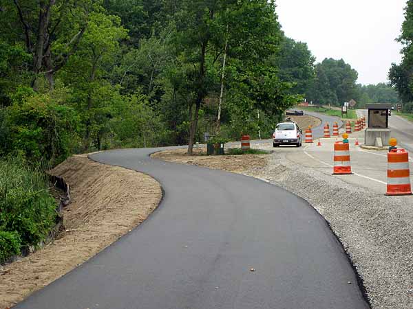 Kensington Metropark paved bike path and rollerski connector trail to the Milford-Kensington Bikeway