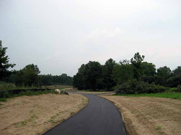 Kensington Metropark paved bike path and rollerski connector trail to the Milford-Kensington Bikeway