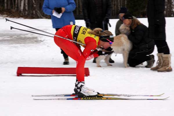 Anyone think that Jessie Diggins likes to go fast?  Look at how low she gets in her tuck