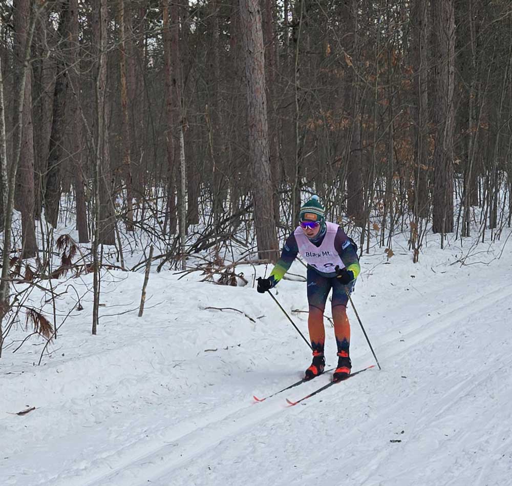 Rebecca Davis brings it home for the win at Black Mountain Classic! (Photo: Rachelle Howe)