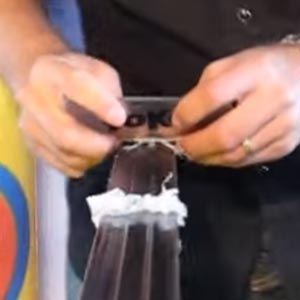 How to scrape hot-waxed skis (Video)